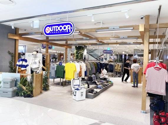 경방 타임스퀘어는 라이프스타일 브랜드 ‘아웃도어 프로덕츠(OUTDOOR PRODUCTS)’ 매장을 오픈했다고 17일 밝혔다. 경방 타임스퀘어 제공.