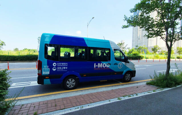 인천 I-MOD 버스가 19일부터 송도국제도시와 남동국가산업단지에서 운행을 시작했다