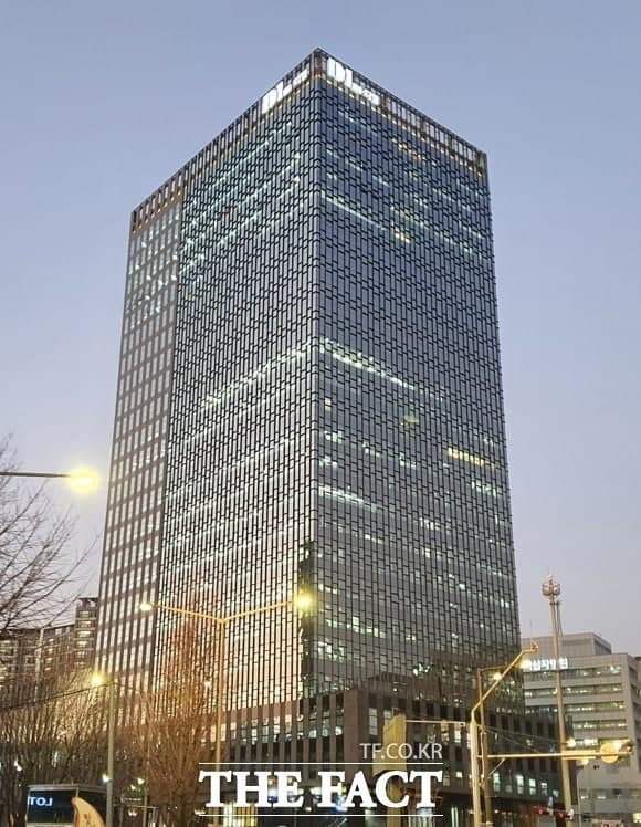 올해 건설사 시공능력 평가 순위에서 DL이앤씨의 순위가 하락할 것으로 보인다. /더팩트 DB