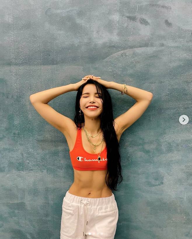 /사진=솔라 인스타그램