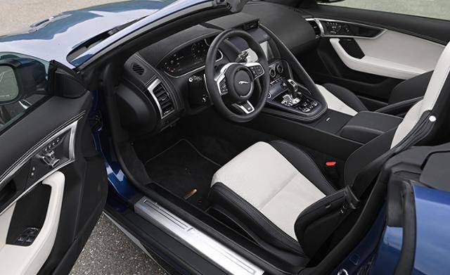 재규어 F-타입 R 컨버터블 자유로 연비