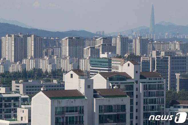 22일 경기도 성남시 분당구의 아파트 단지 모습. 2021.7.22/뉴스1 © News1 민경석 기자