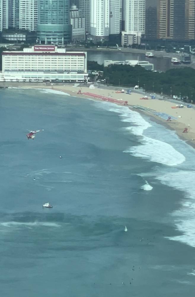 실종자 수색 작업 [해운대 힐스테이트위브 입주민 제공. 재판매 및 DB 금지]