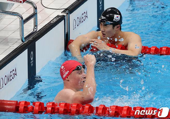 대한민국 수영 황선우가 27일 오전 일본 도쿄 아쿠아틱스센터에서 열린 '2020 도쿄올림픽' 남자 200m 자유형 결승전에서 역영하고 있다. 2021.7.27/뉴스1 © News1 이재명 기자