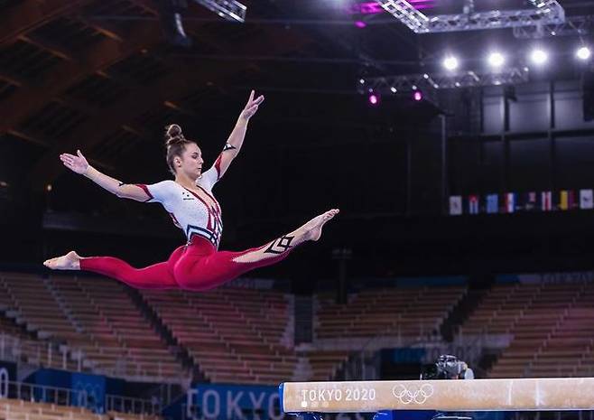 전신 유니폼을 입고 경기에 나선 독일 여자 기계체조 대표팀의 파울린 쉬퍼 선수 [출처 : ‘pauline_schaefer’ 인스타그램]