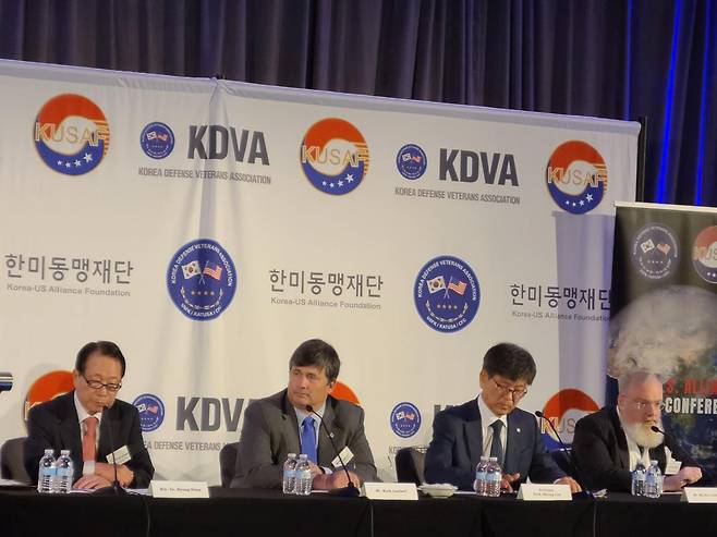 28일(현지시간) 미국 워싱턴 D.C.에서 열린 한미동맹재단 평화 컨퍼런스에서 마크 램버트 미국 국무부 한국-일본 담당 부차관보(왼쪽에서 두번 째)가 발언하고 있다 (사진=연합뉴스)