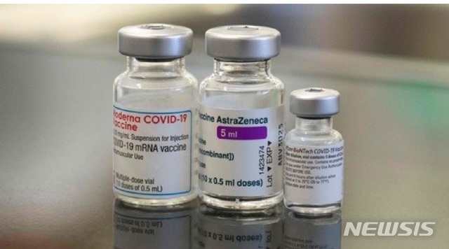신종 코로나바이러스 감염증(코로나19) 백신을 공급하는 제약업체가 가격을 인상할 것이라는 우려가 현실이 됐다. 사진은 기사 내용과 관련 없음 /사진=뉴시스