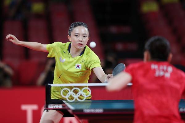 사진=EPA/연합뉴스, 전지희 선수와 이토 미마 경기장면