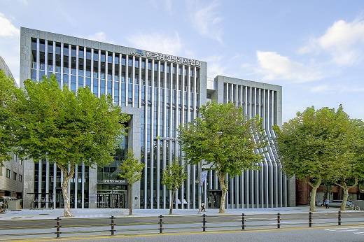 감정평가사의 미공개정보 이용을 규제하고 불법 투기를 처벌하는 내용의 감정평가법 개정안은 지난 6월29일 발의돼 8월 임시국회에서 논의될 전망이다. 한국감정평가사협회 회관 /사진제공=협회