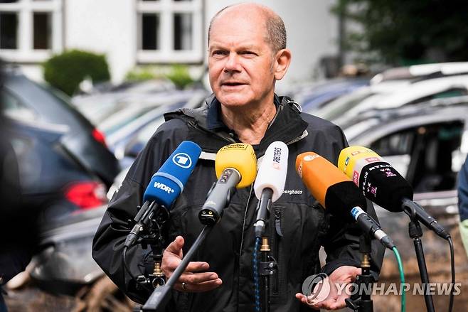 대홍수 피해현장 방문한 올라프 숄츠 독일 부총리 겸 재무장관[AFP=연합뉴스]
