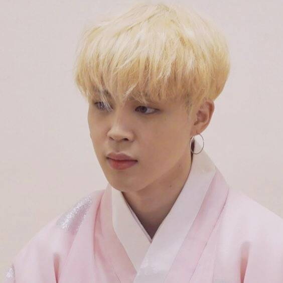 꽃도령 납시오~ 방탄소년단 지민, 장원 급제급 꽃미모..전 세계 규수들 '콩닥콩닥♥'