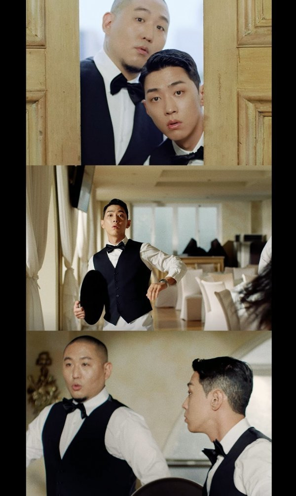 AOMG released Greys Baby Dont Cry (Feat. Salt) Music Videos second teaser video on its official SNS on the afternoon of the 6th.In the video, Grey and Yeomta appear together as waiters and catch their attention.Then Grey and the people who are running along the door, look surprised to see something, and stimulate the curiosity about the main music video.In the teaser video, a portion of soundtrack with sweet vocals and trendy sound of Greys Baby Dont Cry (Feat. Salt) is also slightly released and raises expectations.Nowadays, the most hot artist, the Damoim project song Amadu, has swept the soundtrack chart as well as each move is attracting much attention.Grey, the AOMGs representative hit song maker, also produces and participates in soundtracks of myself and various artists, and has been attracting attention not only in the music industry but also in various fields.The meeting between Grey and the salt is expected to attract the attention of music fans.Indeed, Grey is focusing on what synergy he will exert with the sacrificial in the main part of Baby Dont Cry (Feat. Salt) Music Video.Meanwhile, the official Music Video of Greys Baby Dont Cry (Feat. Salt) will be unveiled at 6 p.m. on Wednesday.