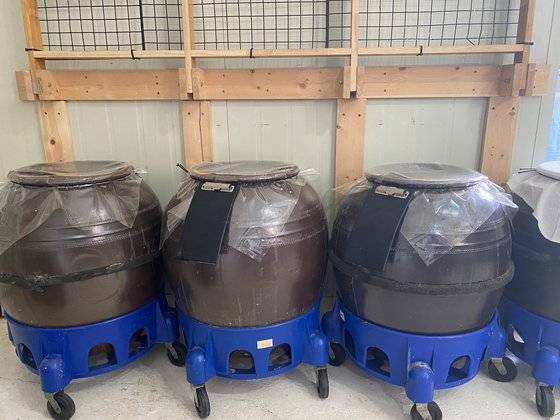 아카데미에서 빚은 술은 전문가인 대표님이 삼해소주공방에 두고 직접 보관, 관리를 해주신다. [사진 공다솜]