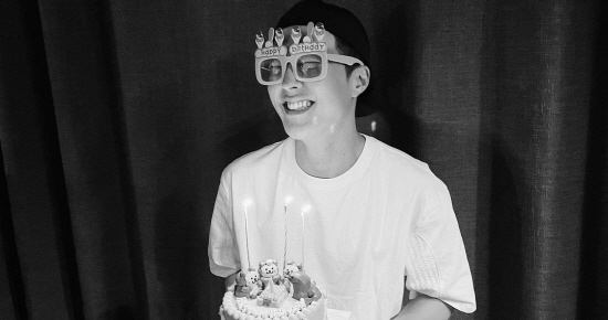 On the 8th, Jang Ki-yong wrote on Instagram, 2021.08.07. Thank you for all the congratulations.Many love and posted several photos and videos.Jang Ki-yong added, Everyone is always healthy and good and full of happy things.In the photo, Jang Ki-yong blows candles in cute sunglasses with his birthday Cake in front of him; the bright smile is impressive.Jang Ki-yong is 30 this year.Jang Ki-yong has appeared on TVN Drama Gang Falling Together with Hyeri.SBS Drama Now, Im breaking up cast and breathe with Song Hye-kyo.Photo: Jang Ki-yong Instagram