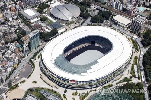 8일 밤 8시부터 2020도쿄올림픽 폐회식이 열리는 일본 도쿄 신주쿠 국립경기장. [AFP=연합뉴스 자료사진]