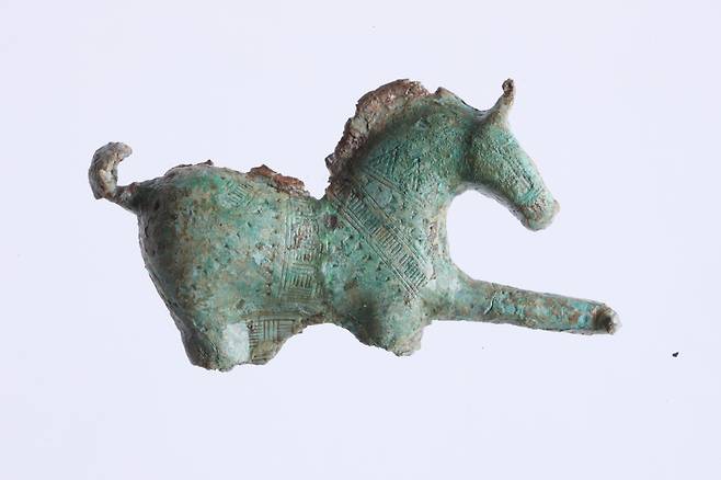 평택 마두리 토광묘 출토 마형대구