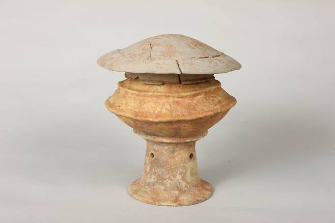 평택 마두리 토광묘 출토 유개대부호