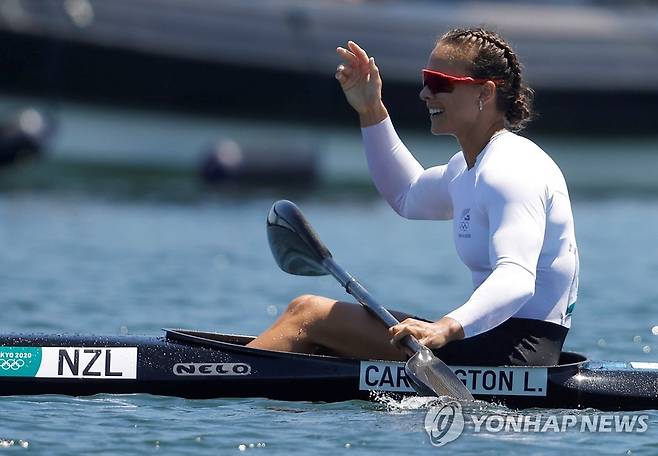 뉴질랜드의 여자 K1 500m 카누 스프린트 금메달리스 리사 캐링턴 [로이터=연합뉴스 자료사진]