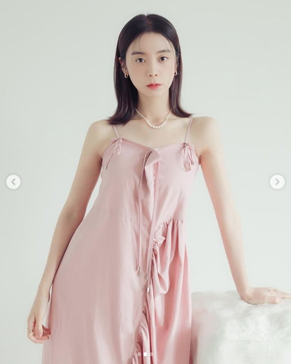 Wonder Girls Hyeolim has reported on the latest.Hyeolim posted several photos on his Instagram on the 11th with heart emoticons.Hyeolim accentuates her tiny face in a pink dress.Meanwhile, Hyeolim married Taekwondo player Shin Min-chul in July last year.Photo: Wonder Girls Hyeolim SNS