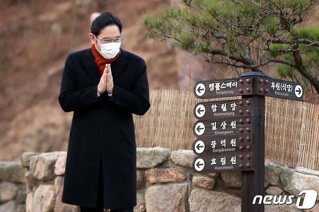 이재용 출소 전날도 법원行..연내 '재판 100회' 채운다