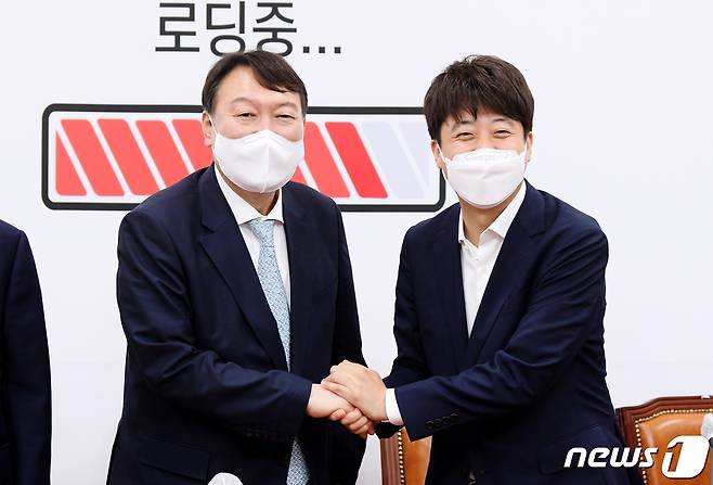 국민의힘 이준석 대표와 윤석열 대선 예비후보가 © News1 구윤성 기자