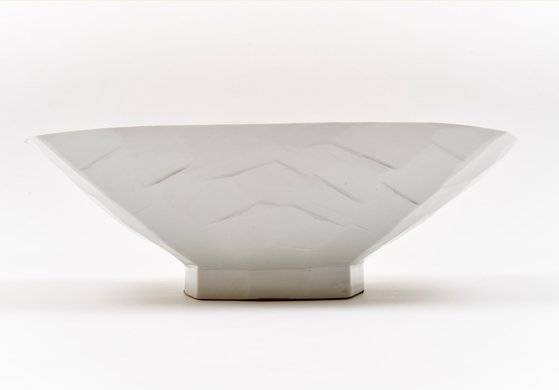 '공예, 시간과 경계를 넘다' 전에 전시된 김익영의 도자. [사진 서울공예박물관]