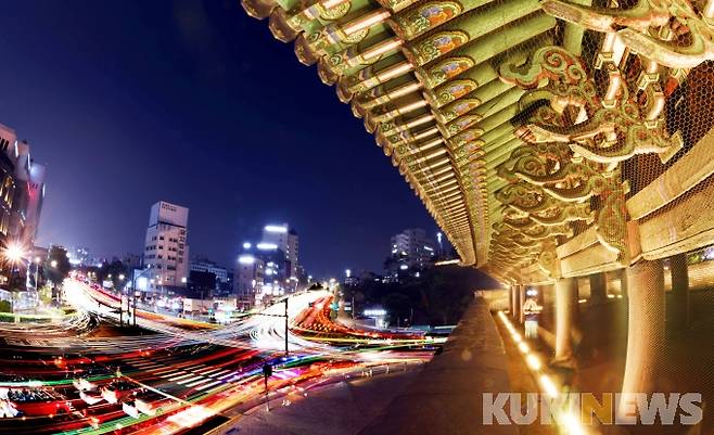 흥인지문 문루에서 본 도심 야경