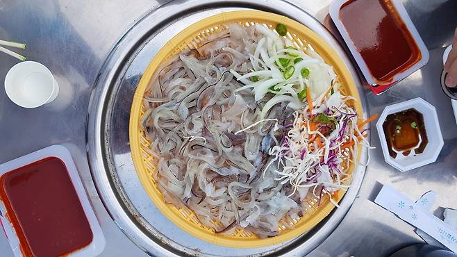 오징어 회 [촬영 이종건]