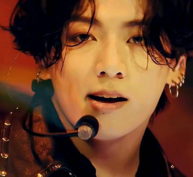 방탄소년단 정국, 에잇팩 복근 섹시美 大폭발 "배마저 화려한 정국이"