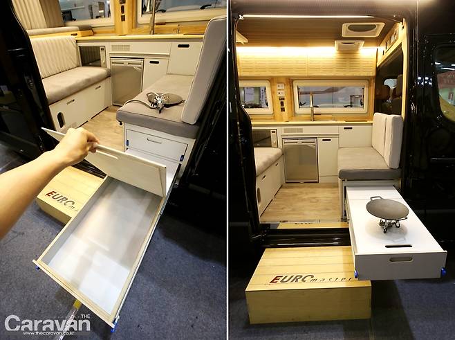 출입구 확장 수납장 및 테이블