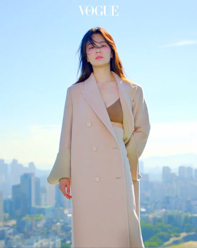 Song Hye Kyo A Slender Shoulder Exposed Tight Fashion So Dry Elegance Beauty Reality Version Goddess