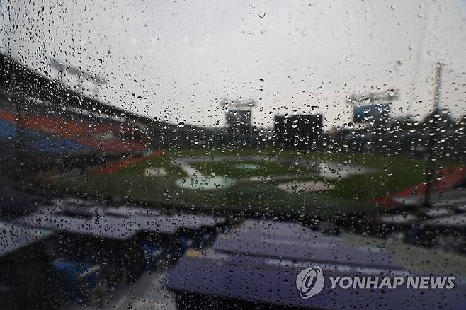 프로야구 두산-한화 경기 비로 취소 [연합뉴스 자료사진]