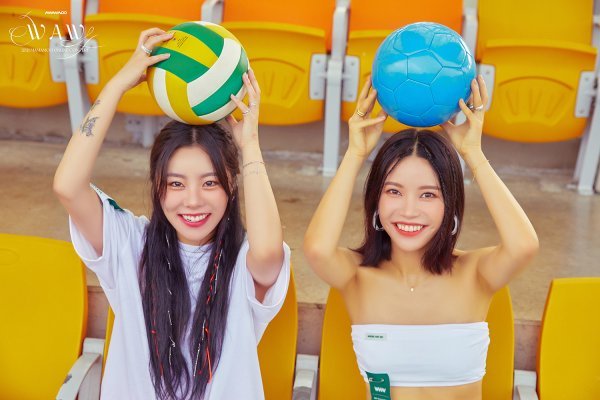 MAMAMOO presented the group Teaser image of 2021 MAMAMOO Online Concert - WAW through the official SNS on the 24th.In a photo released by his agency RBW, MAMAMOO poses side by side on a bench, smiling brightly in a friendly atmosphere and showing off his strong friendship.In particular, the basic top was renovated to reveal their individuality, adding a sophisticated charm.Another photo shows Sola and Wheein, Moonbyul and Hwasa, who are on a unit shoot with the ball.They are playful and free and delightful.As such, MAMAMOO has released the teaser image that melts the charm of the charisma from the charismatic appearance sequentially, raising expectations for the first online concert WAW.MAMAMOO will hold its first online concert WAW on the 28th.As it is a solo concert in two years and a month, the members are determined to highlight the 2021 Where Are We (WAW) project by showing the hidden stage that has not been released before, including new songs.In addition, we will make full use of the benefits of online performances such as various props and sets, and will demonstrate the true value of Believe Bomamcon (Believed MAMAMOO Concert).On the other hand, MAMAMOOs first online concert WAW, which will be held on the 28th, can be booked through Ole TV, Seezn and Interpark.