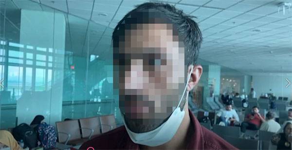 이슬라마바드 공항에서 한국행 수송기를 타기위해 대기중인 아프간인 B씨 [사진 제공 = 외교부]