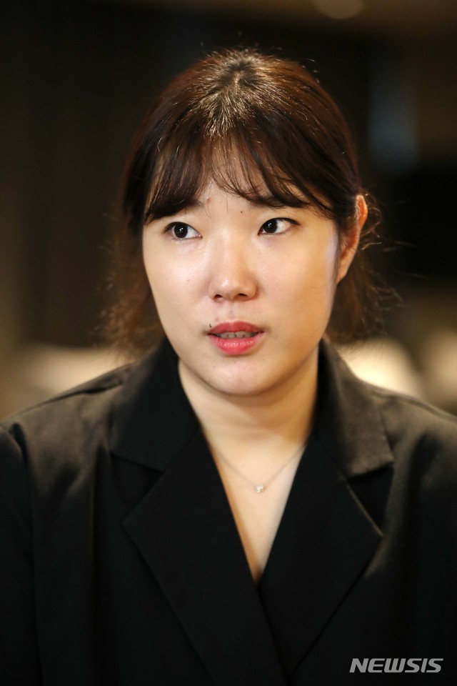 [서울=뉴시스] 박진희 기자 = 손민지 하우스 매니저(House Manager)가 4일 서울 서초구 예술의전당 오페라 극장에서 뉴시스와 인터뷰 하고 있다. 하우스 매니져는 공연장의 운영 및 관리를 총괄하고, 관련 종사원의 활동을 관리·감독을 한다. 2021.08.07. pak7130@newsis.com