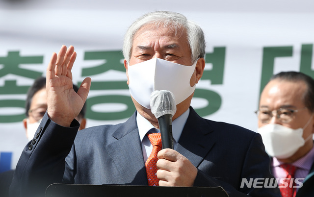 성북구청에 따르면 사랑제일교회는 건축비 등을 이유로 재개발조합에 약 570억원의 보상금을 요구해왔다. 해당 교회의 서울시 감정가액(약 80억원) 보다 7배 이상 많은 금액이다. /사진=뉴시스