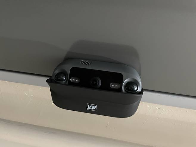 서울시 안심 도어 지킴이 카메라를 현관문에 설치한 모습. 김유진 기자/kacew@heradcorp.com