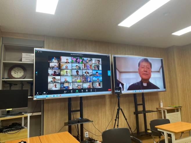 한국기독교교회협의회와 일본그리스도교협의회는 6일 '제19회 한,일,재일교회 이주민 국제심포지엄'을 갖고 공동성명서를 채택했다.