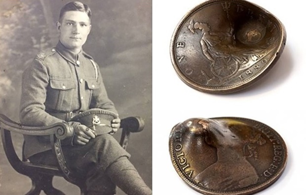 제1차 세계대전에 참전했던 영국군 이등병 존 트리켓의 것이었던 1889년형 1페니 동전은 그의 심장부로 날아든 독일군 총알을 튕겨내 목숨을 구한 것으로 알려졌다.