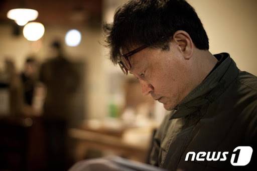 김임만 감독. 2013년 한국을 방문하여 자신의 다큐멘터리 '카마가사키 권리 찾기'를 상영하고 <이름>재판 투쟁에 대한 간담회를 열었다. (사진 제공 수유너머) © 뉴스1