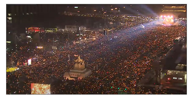 2016년 11월 서울 광화문광장, 박근혜 전 대통령 탄핵 촉구 촛불집회 / 출처 : SBS 뉴스