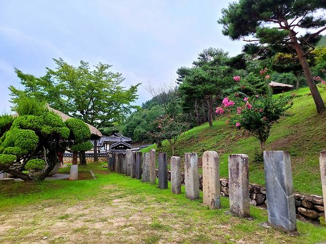 수몰지역 비석