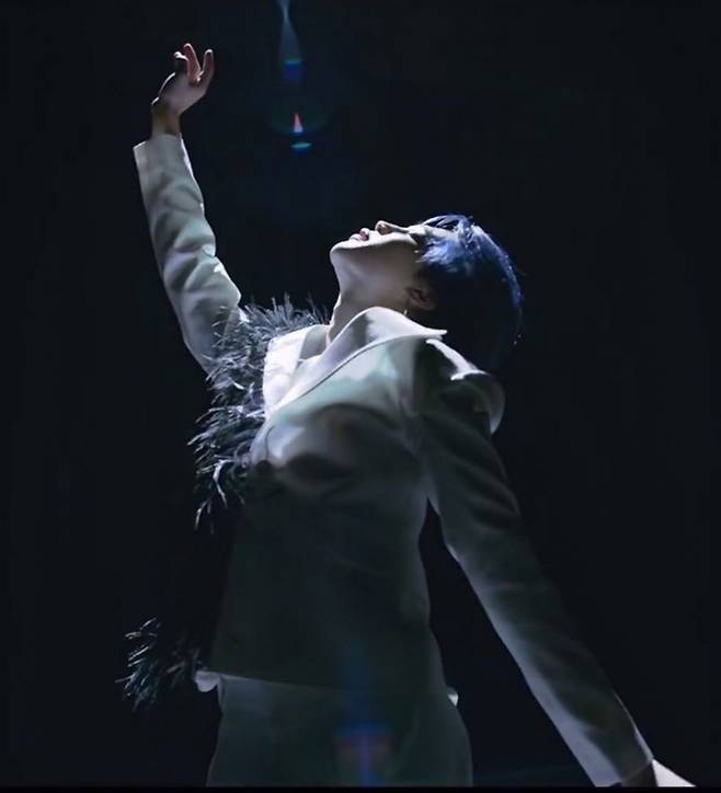 '美의 대명사' 방탄소년단 지민, 예고 전체수석 현대무용 전공자의 '리얼 블랙스완'..日유명 만화작가도 '감탄'