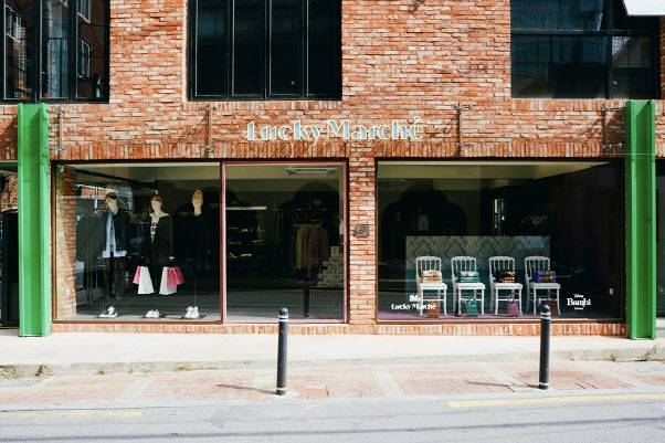 서울 성동구 성수동 럭키마르쉐(Lucky Marche) 플래그십 스토어 모습.(사진=럭키마르쉐)