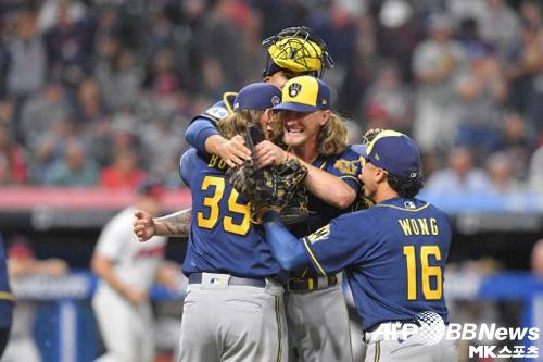 밀워키 브루어스가 팀 노 히터를 달성했다. 사진(美 클리블랜드)=ⓒAFPBBNews = News1