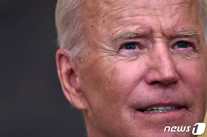 조 바이든 미국 대통령이 오는 21일 뉴욕에서 열리는 유엔 총회에서 취임 후 첫 연설을 한다. 사진은 바이든 대통령이 지난 9일(현지시각) 워싱턴 백악관에서 대국민 연설을 갖고 연방 정부 공무원과 100명 이상의 민간 기업 근로자에게 백신 접종 의무화를 밝히는 모습. © AFP=뉴스1 © News1 우동명 기자