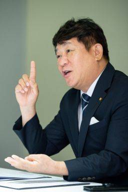 김윤식 신협중앙회 회장이 25일 아시아경제와 인터뷰를 진행하고 있다. 사진=강진형 기자