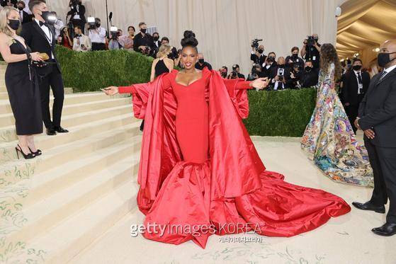NEW YORK, NEW YORK - SEPTEMBER 13: Jennifer Hudson attends The 2021 Met Gala Celebrating In America: A Lexicon Of Fashion at Metropolitan Museum of Art on September 13, 2021 in New York City. (Photo by Mike Coppola/Getty Images)