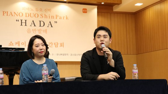 신박 듀오. 피아니스트 신미정(왼쪽)과 박상욱이 만든 팀이다. [사진 WCN]