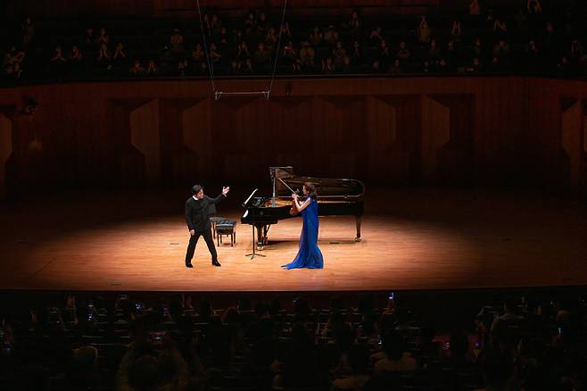 [서울=뉴시스] 김선욱, 클라라 주미 강. 2021.09.14. (사진 = 빈체로 제공) photo@newsis.com